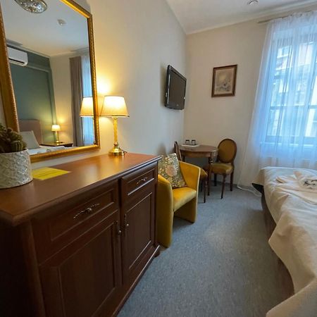 Apple Economy Hotel Κάουνας Εξωτερικό φωτογραφία