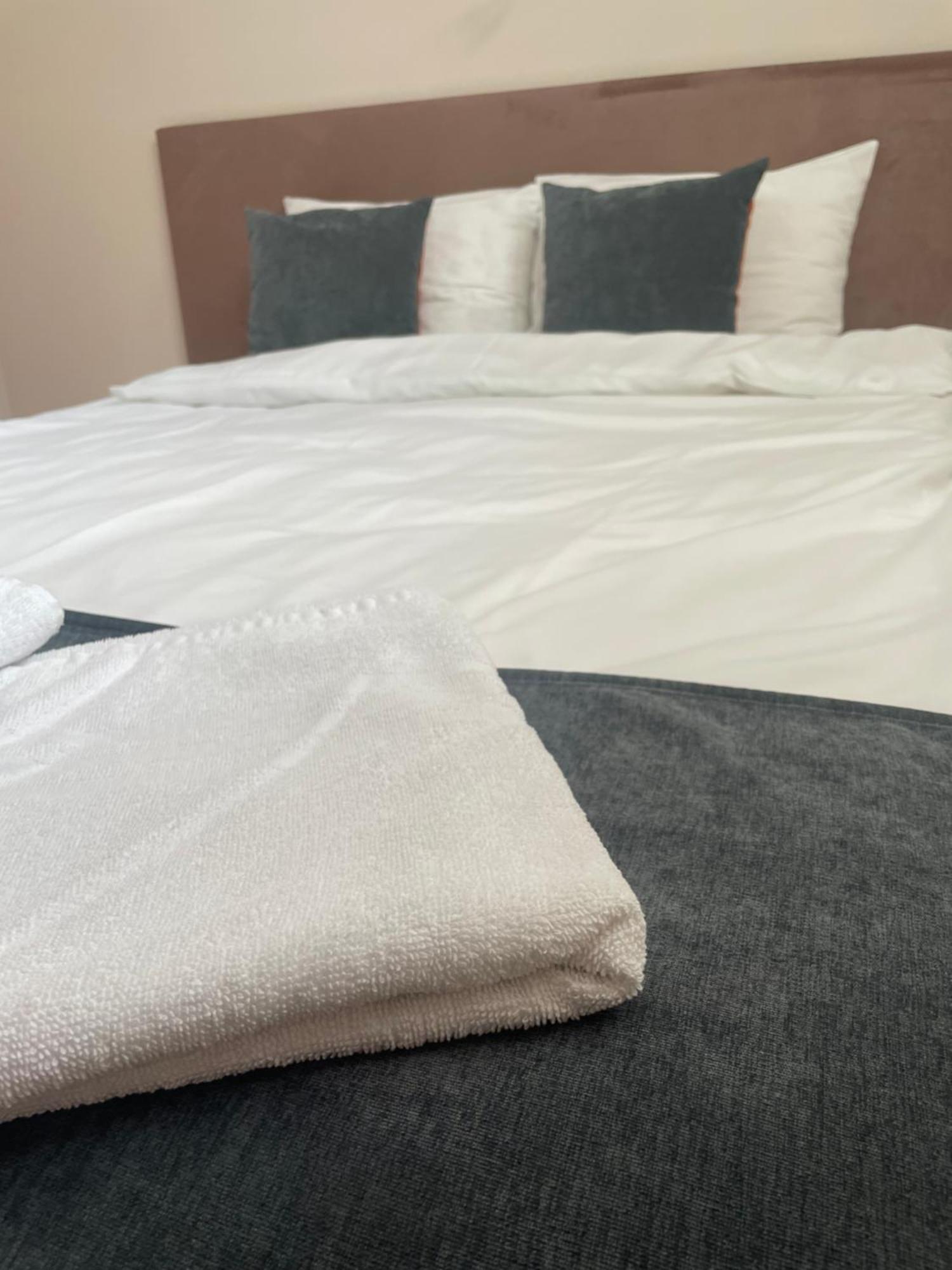 Apple Economy Hotel Κάουνας Εξωτερικό φωτογραφία