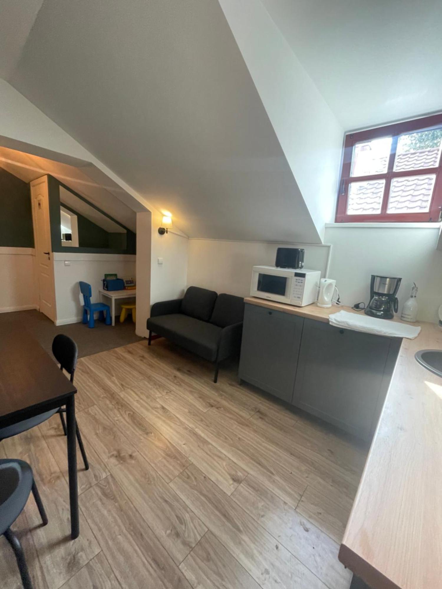 Apple Economy Hotel Κάουνας Εξωτερικό φωτογραφία
