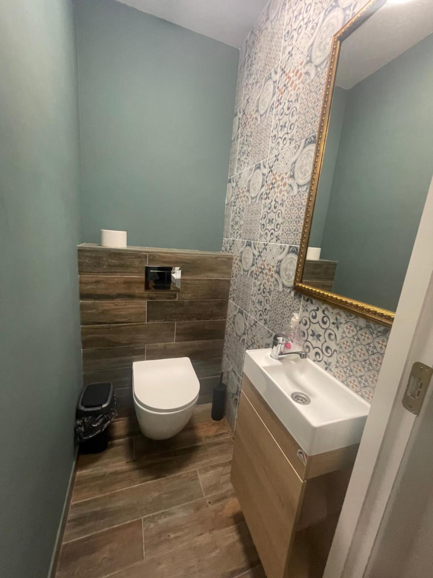 Apple Economy Hotel Κάουνας Εξωτερικό φωτογραφία