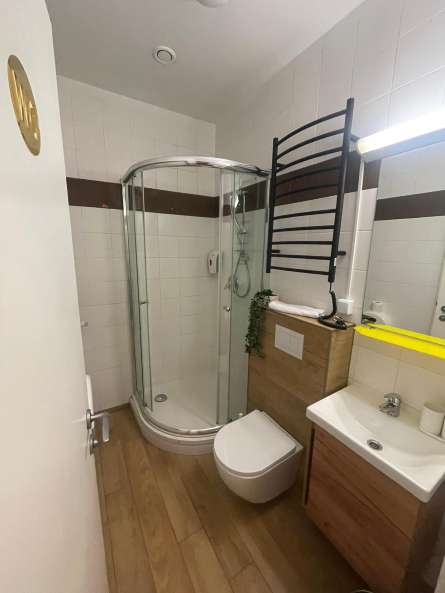 Apple Economy Hotel Κάουνας Εξωτερικό φωτογραφία